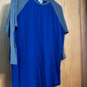 LuLaRoe Blue and Gray Raglan Top